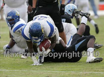 Thumbnail 1 in Crenshaw vs. Carson (CIF LA City Section D1 Final) photogallery.