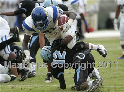 Thumbnail 1 in Crenshaw vs. Carson (CIF LA City Section D1 Final) photogallery.