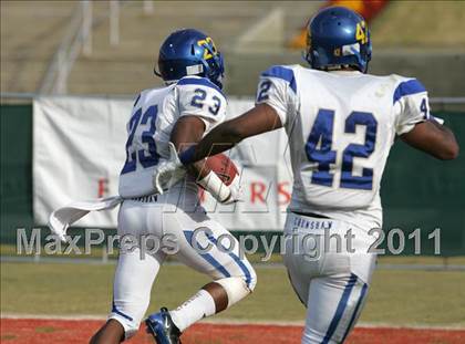 Thumbnail 2 in Crenshaw vs. Carson (CIF LA City Section D1 Final) photogallery.