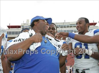 Thumbnail 1 in Crenshaw vs. Carson (CIF LA City Section D1 Final) photogallery.