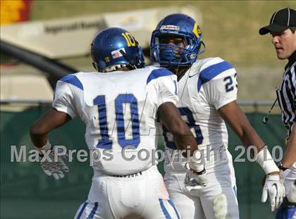 Thumbnail 1 in Crenshaw vs. Carson (CIF LA City Section D1 Final) photogallery.