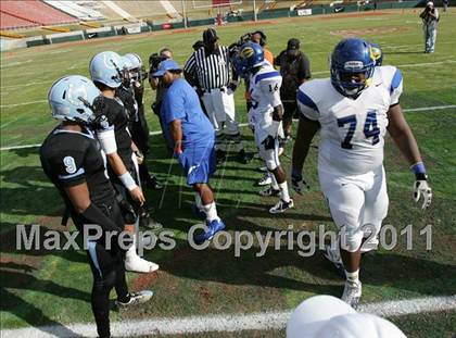 Thumbnail 3 in Crenshaw vs. Carson (CIF LA City Section D1 Final) photogallery.
