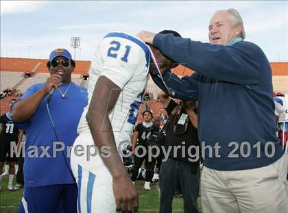 Thumbnail 2 in Crenshaw vs. Carson (CIF LA City Section D1 Final) photogallery.