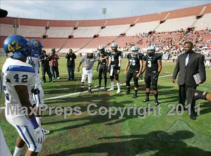 Thumbnail 1 in Crenshaw vs. Carson (CIF LA City Section D1 Final) photogallery.