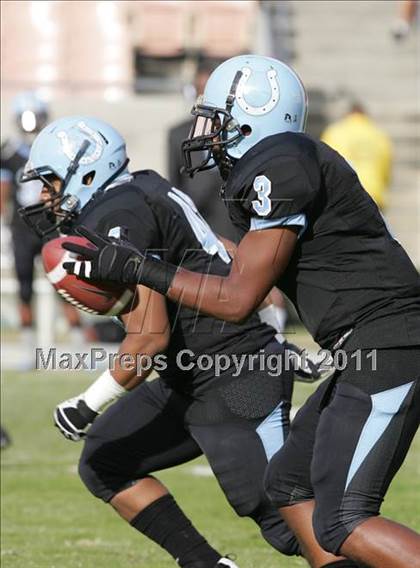 Thumbnail 1 in Crenshaw vs. Carson (CIF LA City Section D1 Final) photogallery.