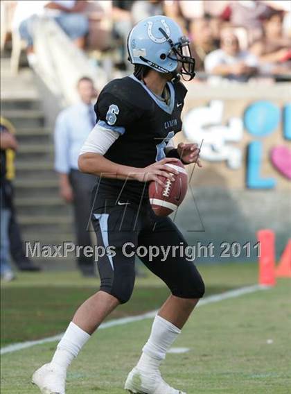 Thumbnail 2 in Crenshaw vs. Carson (CIF LA City Section D1 Final) photogallery.