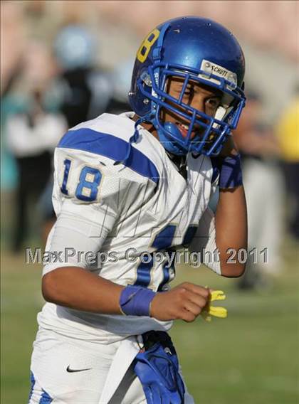 Thumbnail 2 in Crenshaw vs. Carson (CIF LA City Section D1 Final) photogallery.