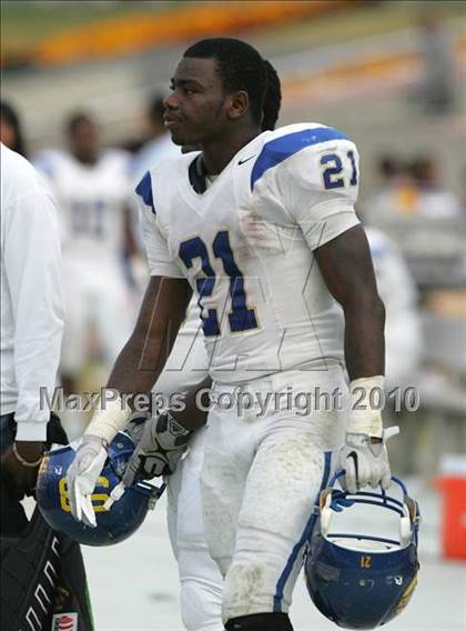 Thumbnail 2 in Crenshaw vs. Carson (CIF LA City Section D1 Final) photogallery.