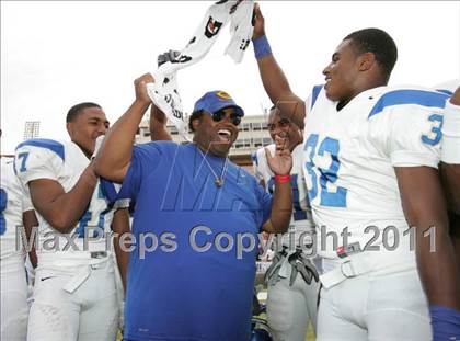 Thumbnail 2 in Crenshaw vs. Carson (CIF LA City Section D1 Final) photogallery.