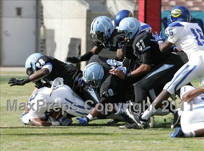 Thumbnail 1 in Crenshaw vs. Carson (CIF LA City Section D1 Final) photogallery.