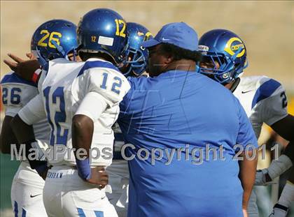 Thumbnail 1 in Crenshaw vs. Carson (CIF LA City Section D1 Final) photogallery.
