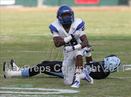Thumbnail 1 in Crenshaw vs. Carson (CIF LA City Section D1 Final) photogallery.