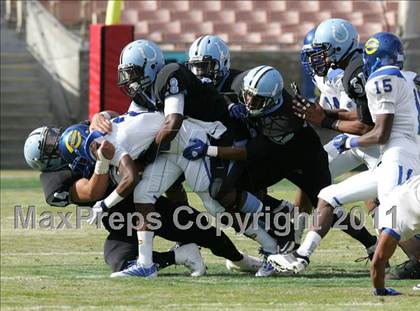 Thumbnail 3 in Crenshaw vs. Carson (CIF LA City Section D1 Final) photogallery.