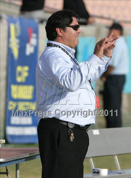Thumbnail 2 in Crenshaw vs. Carson (CIF LA City Section D1 Final) photogallery.