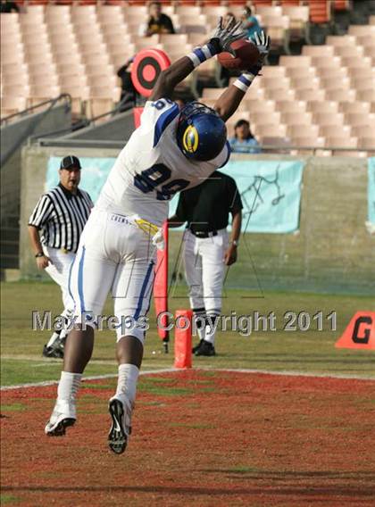 Thumbnail 2 in Crenshaw vs. Carson (CIF LA City Section D1 Final) photogallery.