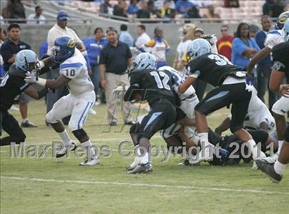 Thumbnail 3 in Crenshaw vs. Carson (CIF LA City Section D1 Final) photogallery.