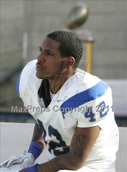 Thumbnail 3 in Crenshaw vs. Carson (CIF LA City Section D1 Final) photogallery.