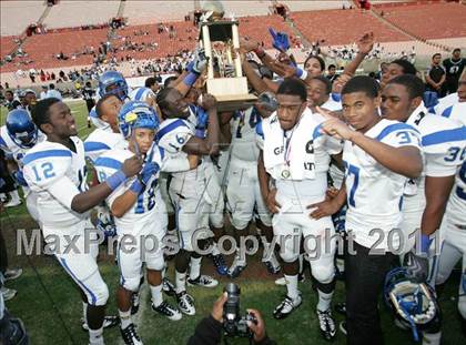 Thumbnail 3 in Crenshaw vs. Carson (CIF LA City Section D1 Final) photogallery.