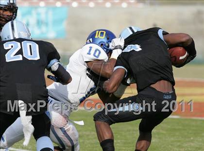 Thumbnail 2 in Crenshaw vs. Carson (CIF LA City Section D1 Final) photogallery.