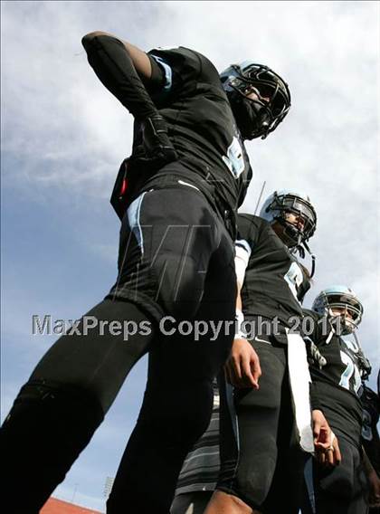 Thumbnail 3 in Crenshaw vs. Carson (CIF LA City Section D1 Final) photogallery.
