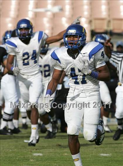 Thumbnail 1 in Crenshaw vs. Carson (CIF LA City Section D1 Final) photogallery.