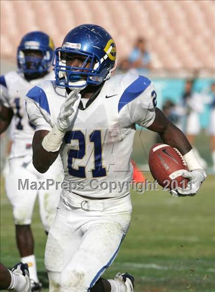 Thumbnail 2 in Crenshaw vs. Carson (CIF LA City Section D1 Final) photogallery.