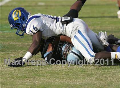 Thumbnail 1 in Crenshaw vs. Carson (CIF LA City Section D1 Final) photogallery.