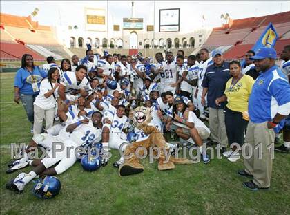 Thumbnail 2 in Crenshaw vs. Carson (CIF LA City Section D1 Final) photogallery.