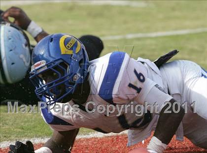 Thumbnail 2 in Crenshaw vs. Carson (CIF LA City Section D1 Final) photogallery.