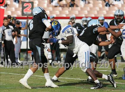 Thumbnail 2 in Crenshaw vs. Carson (CIF LA City Section D1 Final) photogallery.