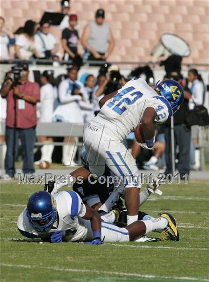 Thumbnail 2 in Crenshaw vs. Carson (CIF LA City Section D1 Final) photogallery.