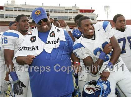 Thumbnail 1 in Crenshaw vs. Carson (CIF LA City Section D1 Final) photogallery.