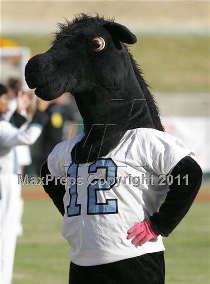 Thumbnail 1 in Crenshaw vs. Carson (CIF LA City Section D1 Final) photogallery.