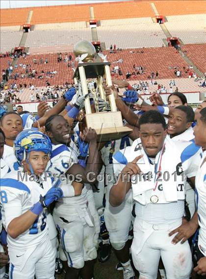 Thumbnail 1 in Crenshaw vs. Carson (CIF LA City Section D1 Final) photogallery.