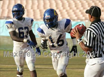 Thumbnail 3 in Crenshaw vs. Carson (CIF LA City Section D1 Final) photogallery.