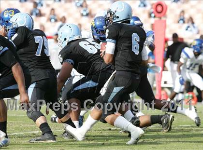 Thumbnail 2 in Crenshaw vs. Carson (CIF LA City Section D1 Final) photogallery.