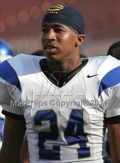 Thumbnail 1 in Crenshaw vs. Carson (CIF LA City Section D1 Final) photogallery.
