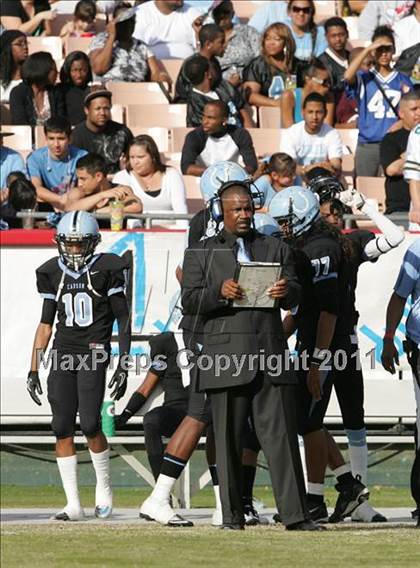Thumbnail 3 in Crenshaw vs. Carson (CIF LA City Section D1 Final) photogallery.