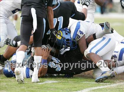 Thumbnail 2 in Crenshaw vs. Carson (CIF LA City Section D1 Final) photogallery.