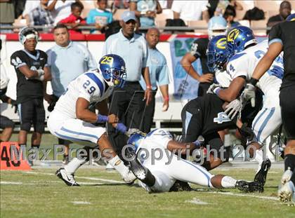 Thumbnail 3 in Crenshaw vs. Carson (CIF LA City Section D1 Final) photogallery.