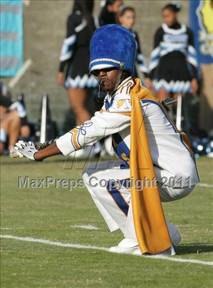 Thumbnail 1 in Crenshaw vs. Carson (CIF LA City Section D1 Final) photogallery.