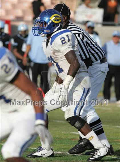 Thumbnail 2 in Crenshaw vs. Carson (CIF LA City Section D1 Final) photogallery.