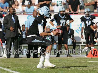 Thumbnail 3 in Crenshaw vs. Carson (CIF LA City Section D1 Final) photogallery.
