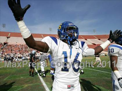 Thumbnail 3 in Crenshaw vs. Carson (CIF LA City Section D1 Final) photogallery.