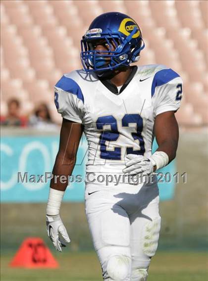 Thumbnail 2 in Crenshaw vs. Carson (CIF LA City Section D1 Final) photogallery.