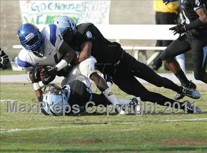 Thumbnail 1 in Crenshaw vs. Carson (CIF LA City Section D1 Final) photogallery.