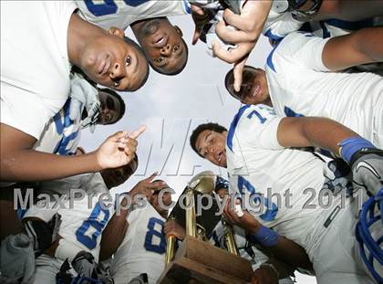 Thumbnail 3 in Crenshaw vs. Carson (CIF LA City Section D1 Final) photogallery.