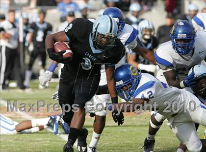 Thumbnail 3 in Crenshaw vs. Carson (CIF LA City Section D1 Final) photogallery.