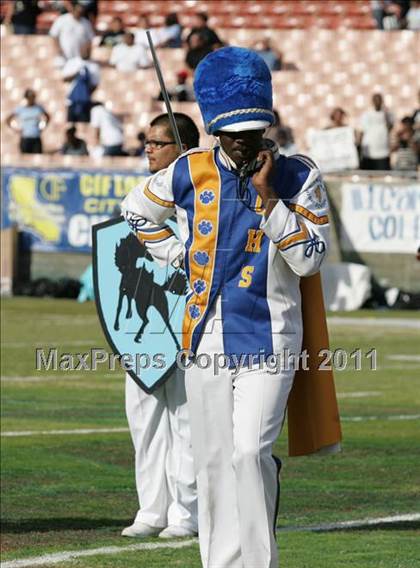 Thumbnail 2 in Crenshaw vs. Carson (CIF LA City Section D1 Final) photogallery.