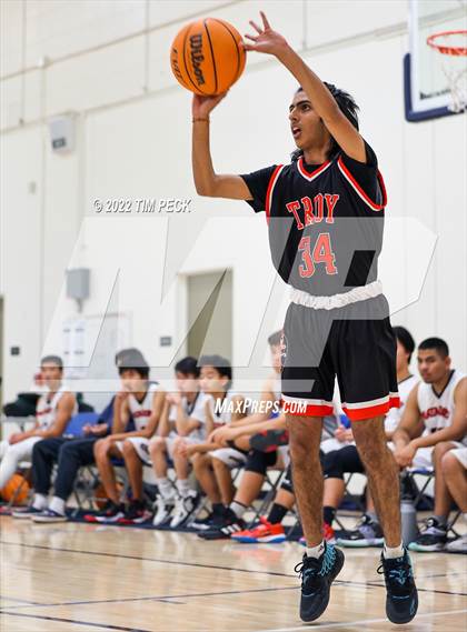 Thumbnail 3 in Troy @ Bolsa Grande photogallery.